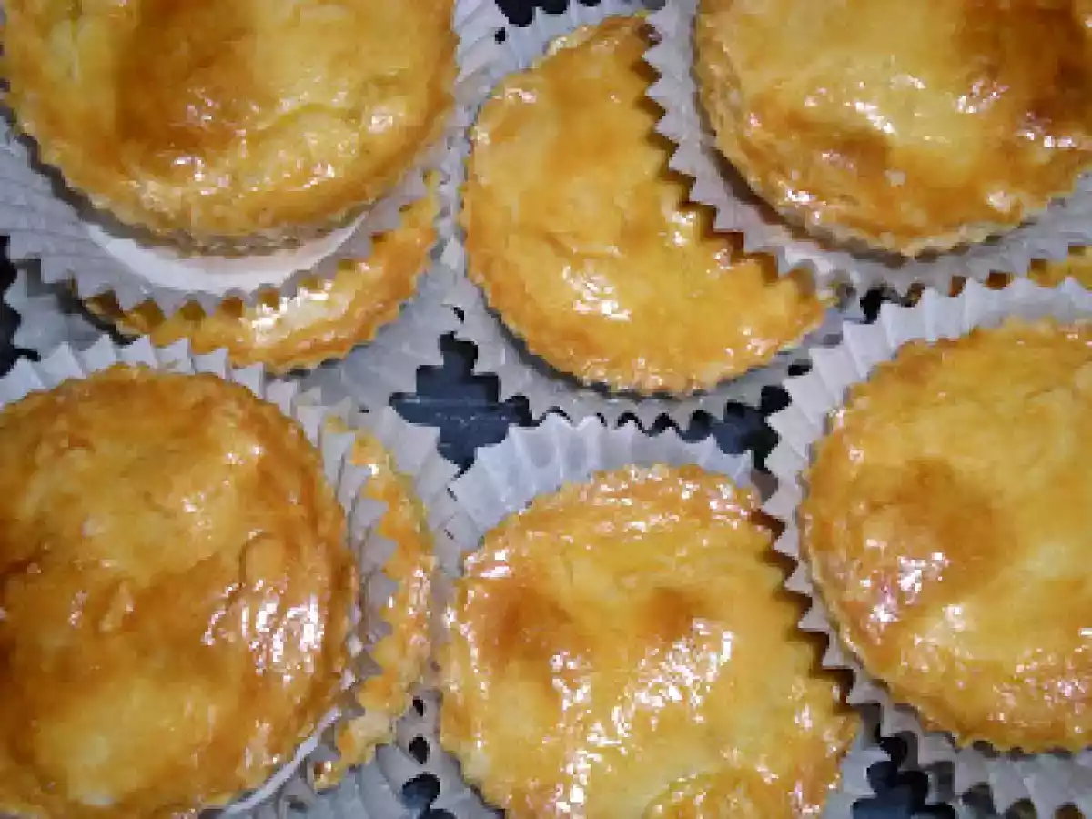 Empadinhas de Brigadeiro e Goiabada com queijo - by Bety