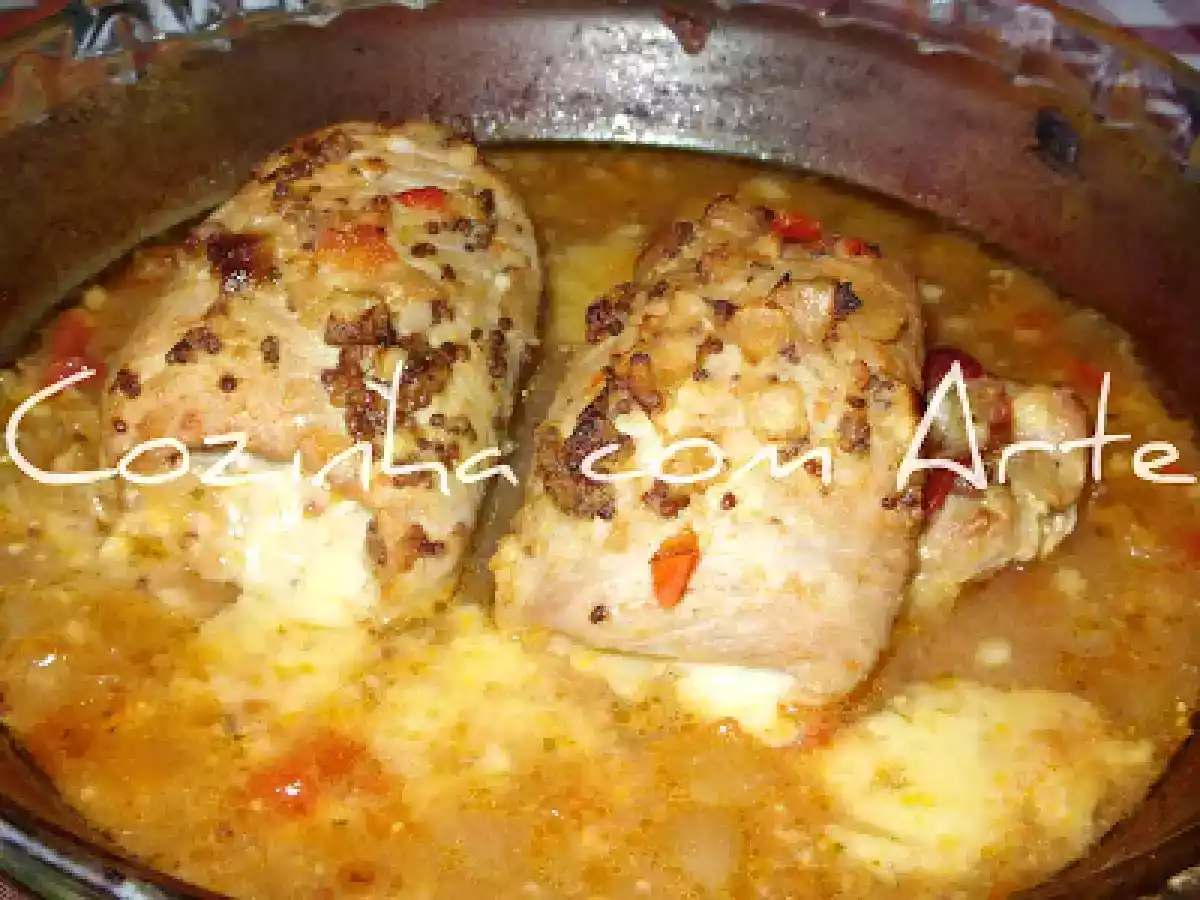 Enrolado de perú com chourição e queijo e forno - foto 4