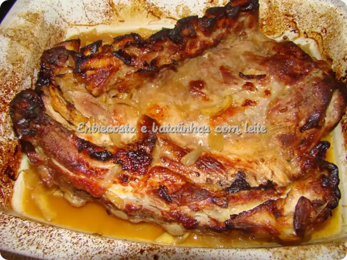 Entrecosto e batatinhas com leite
