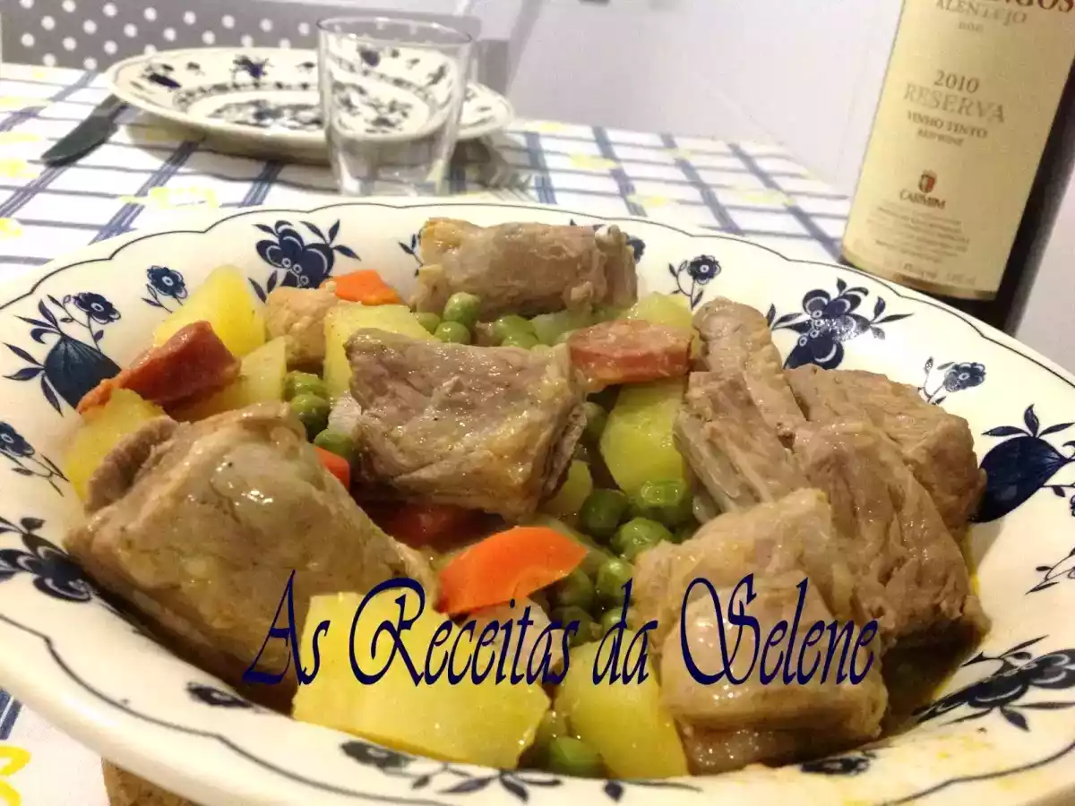 Entrecosto Guisado com Ervilhas