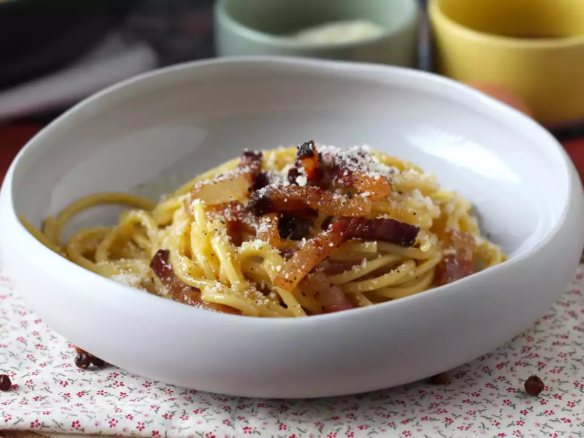 Espaguete à Carbonara, a receita italiana com sabor autêntico!