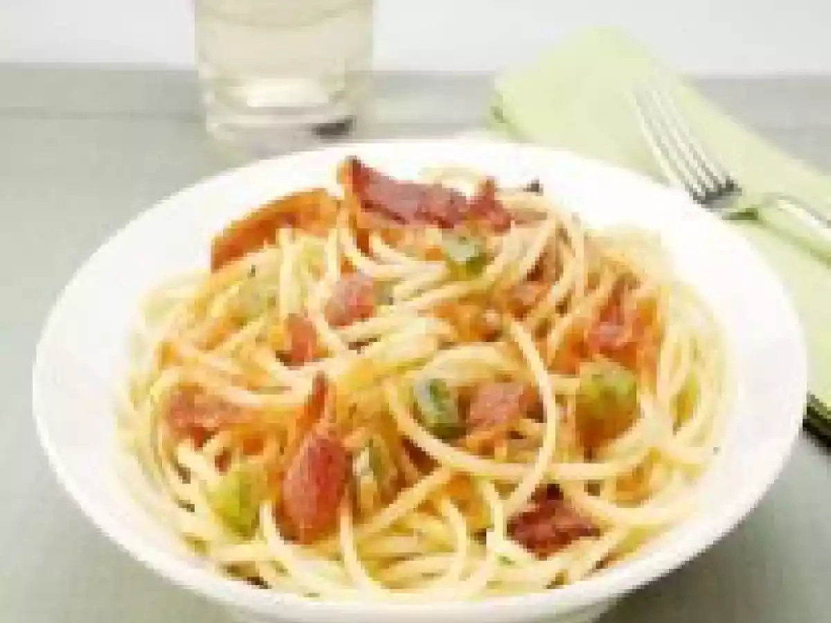 Espaguete com Bacon e Pimentão