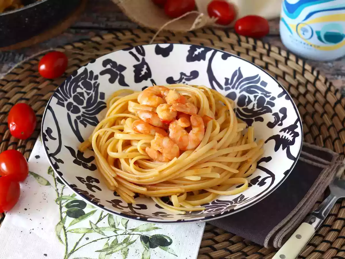 Espaguete com camarão, tomate cereja e manjericão - foto 2