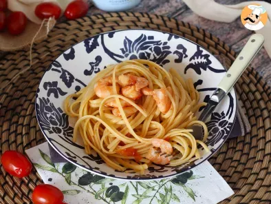 Espaguete com camarão, tomate cereja e manjericão, foto 4