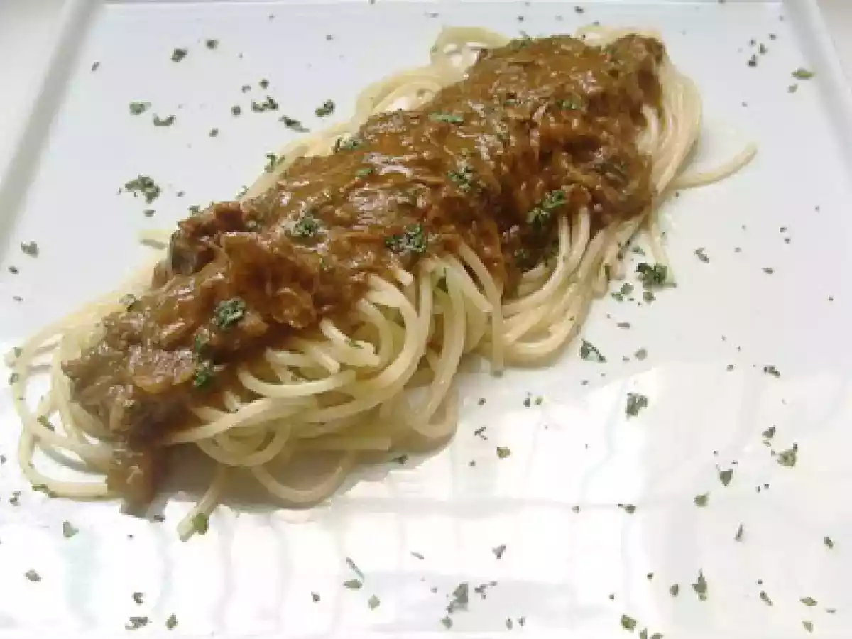 Espaguete com Ragú de músculo