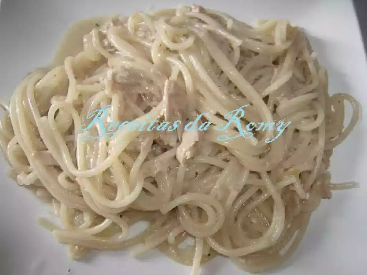 Esparguete com Atum e sopa de Cebola