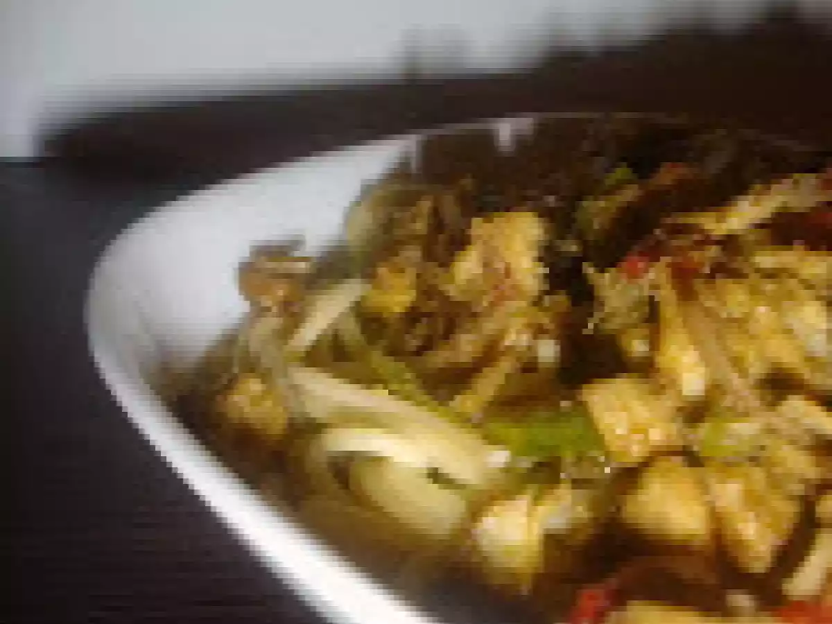 Esparguete com Frango e Pimentos ao Caril - foto 2