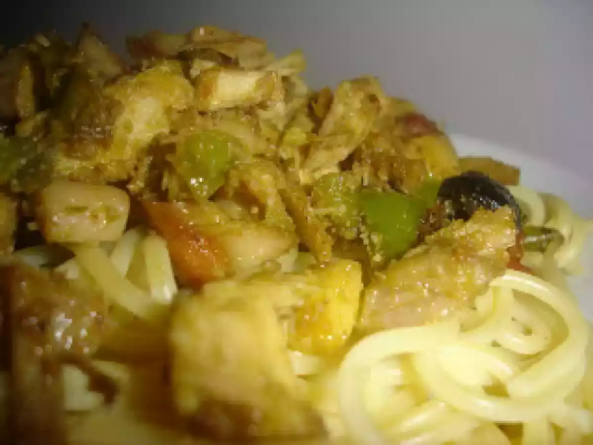 Esparguete com Frango e Pimentos ao Caril - foto 4