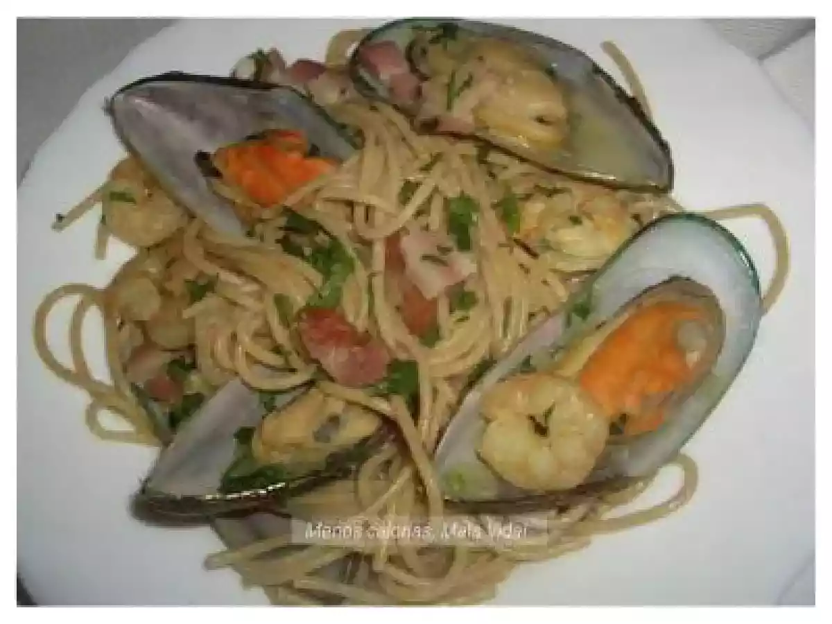 Esparguete com Mexilhões e Gambas