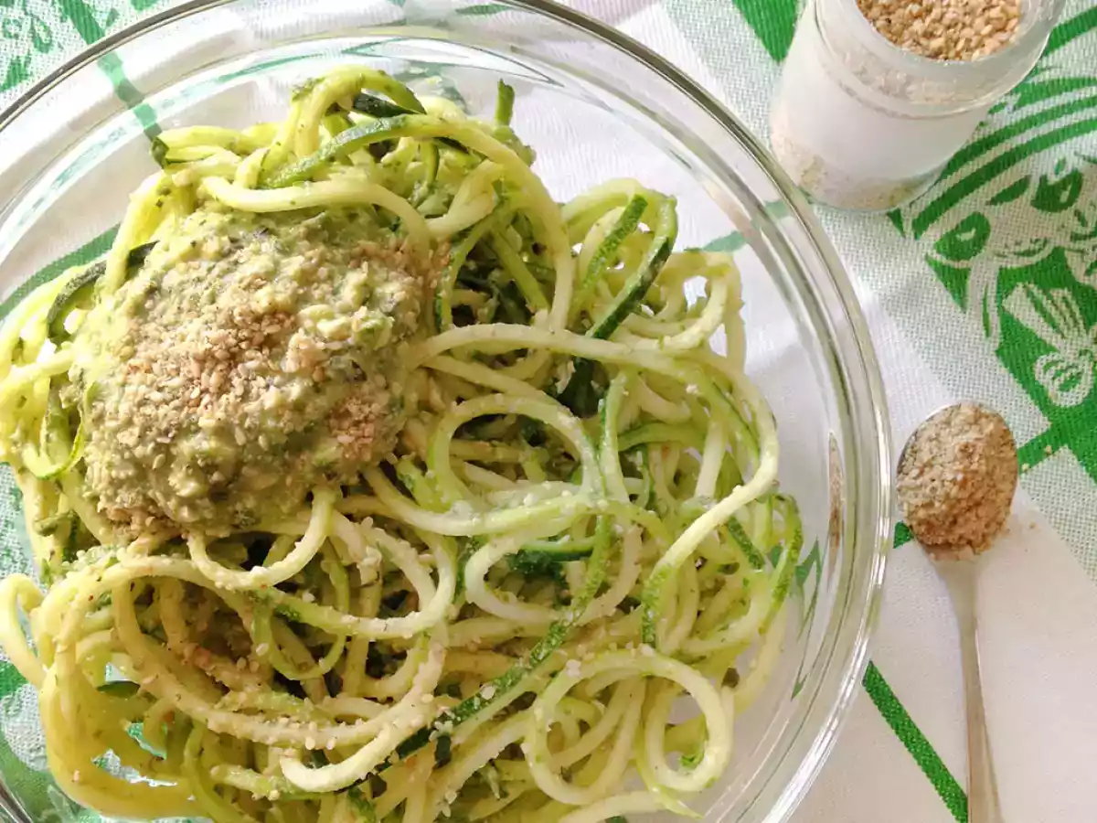 Esparguete de Curgete com Molho Pesto