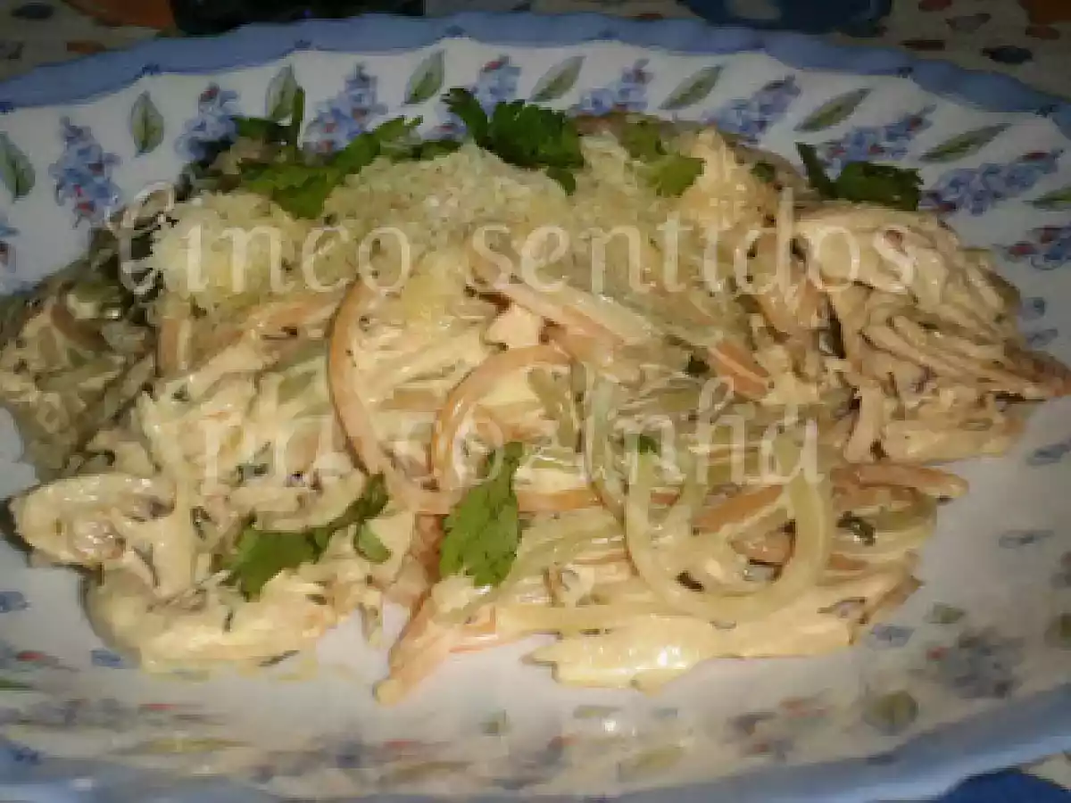 Esparguete em molho carbonara com frango perfumado com coentros - foto 2