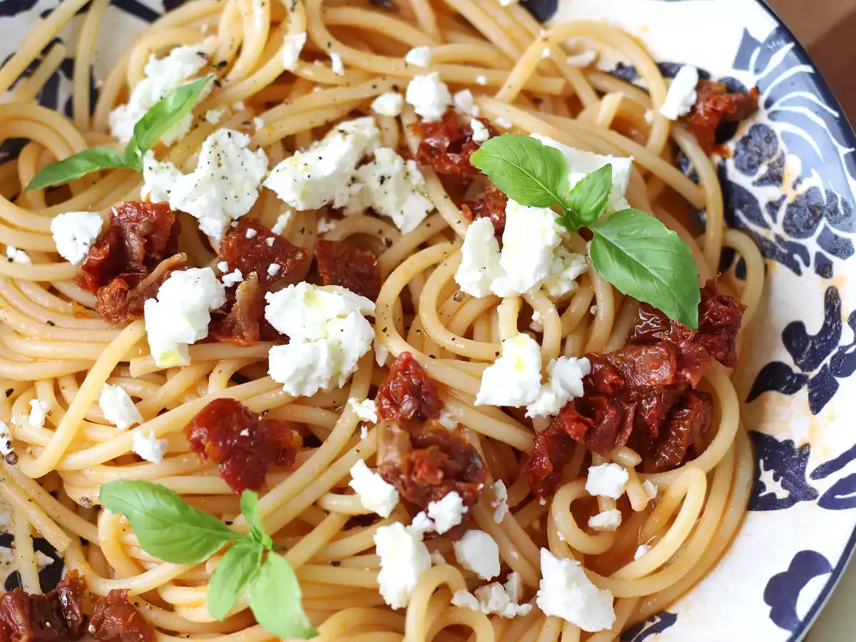 Esparguete frio com gaspacho e feta - foto 5