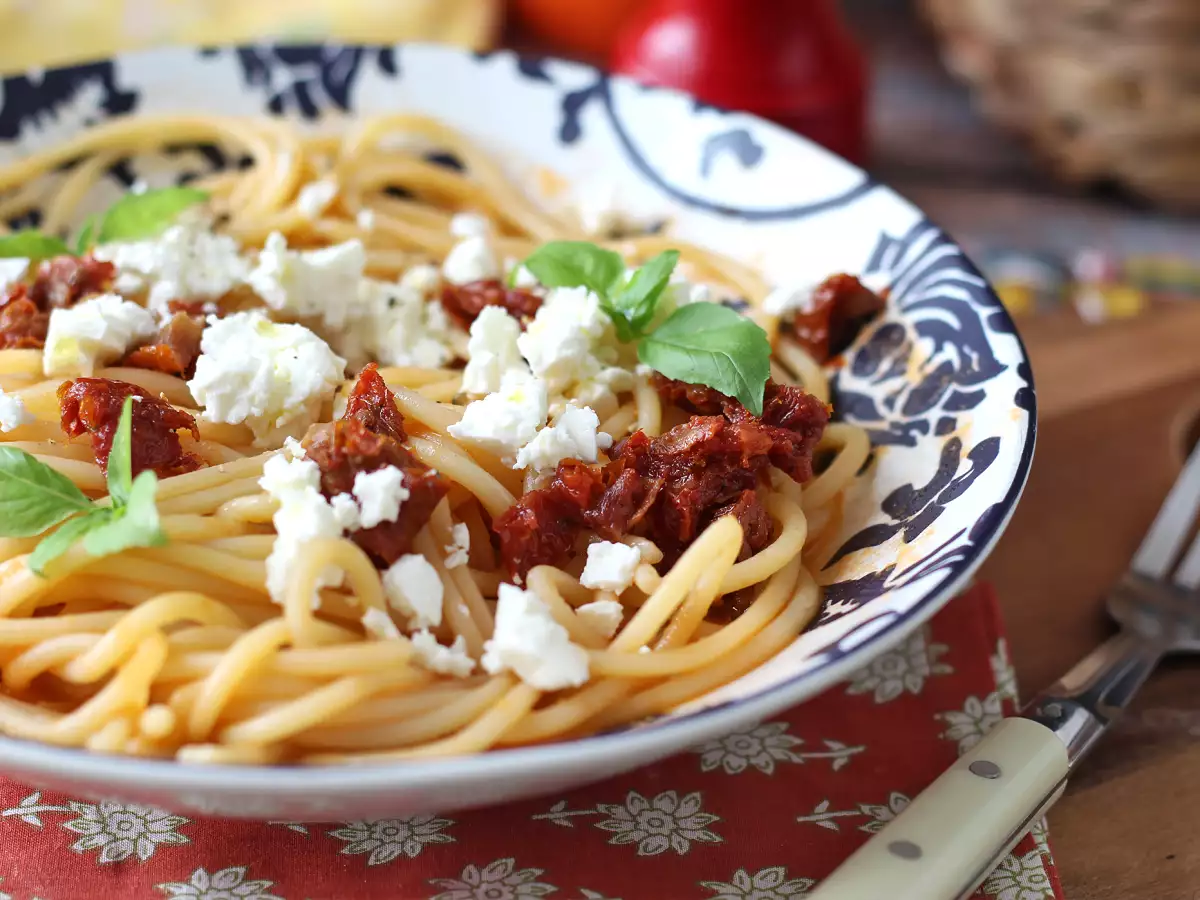 Esparguete frio com gaspacho e feta - foto 6
