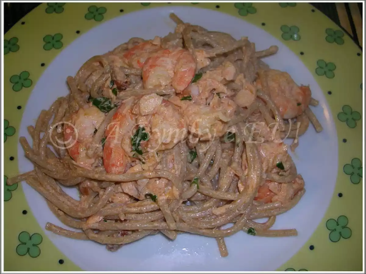 Esparguete integral com salmão e gambas - foto 2
