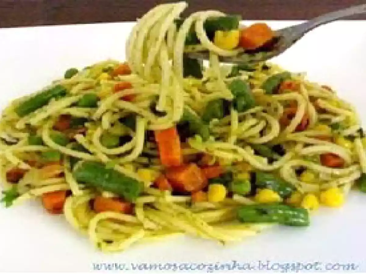 Esparguete vegetariano