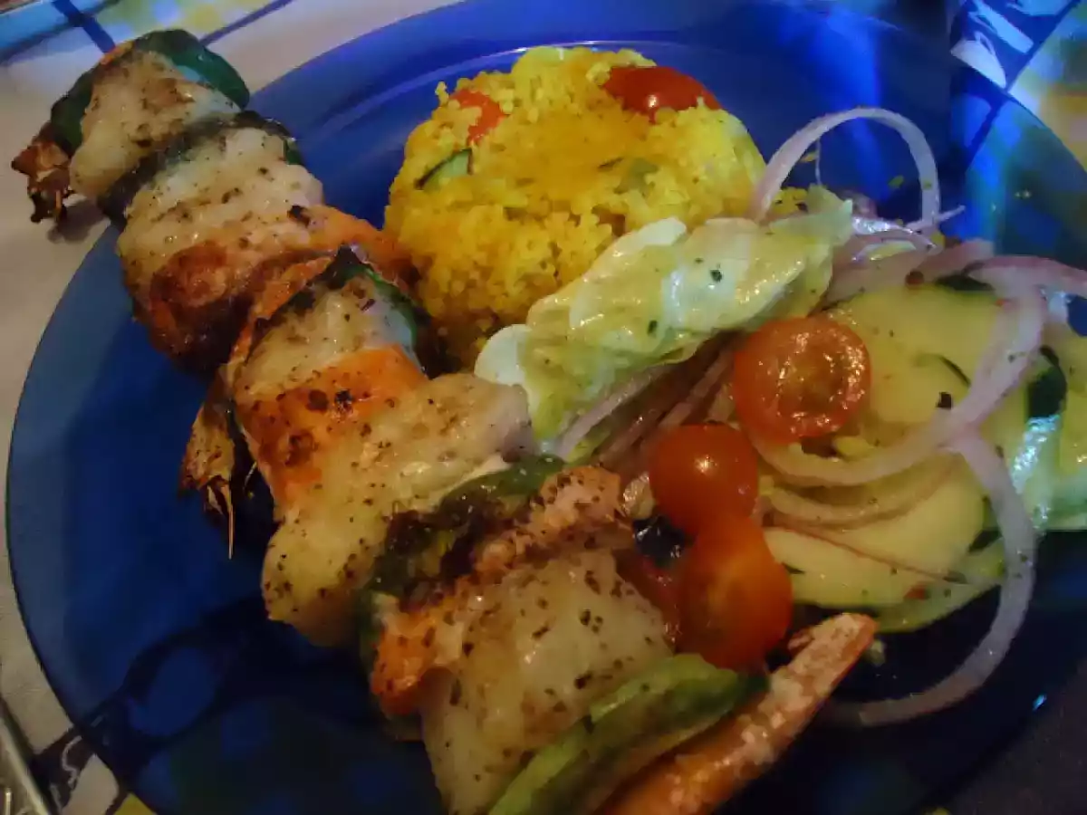 Espetadas de peixe grelhadas