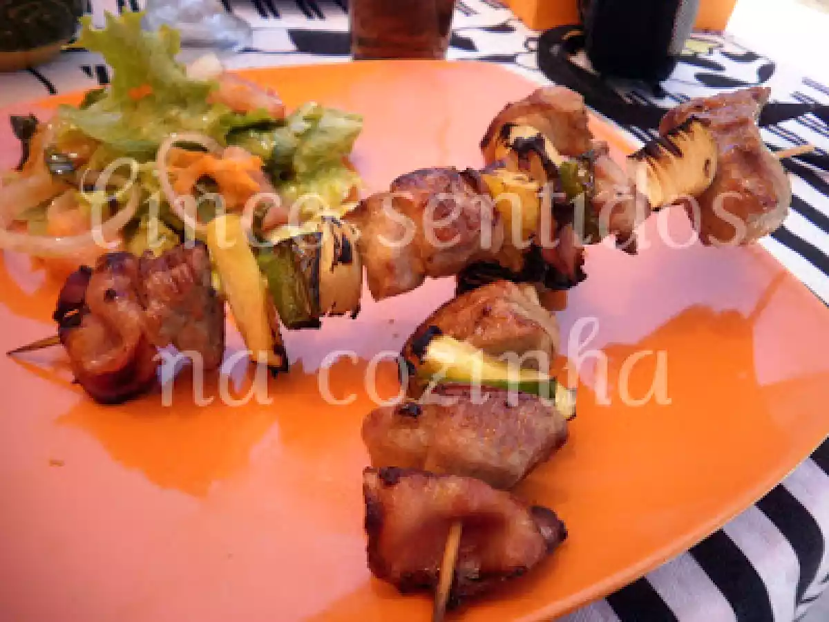Espetadas de vaca com bacon e ananás - foto 4