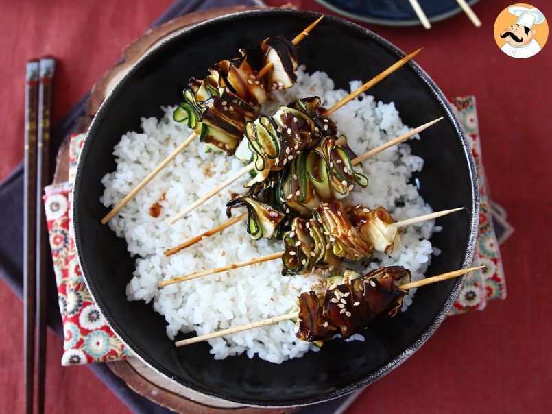 Espetinho de curgete (abobrinha) com um delicioso molho asiático picante - foto 2