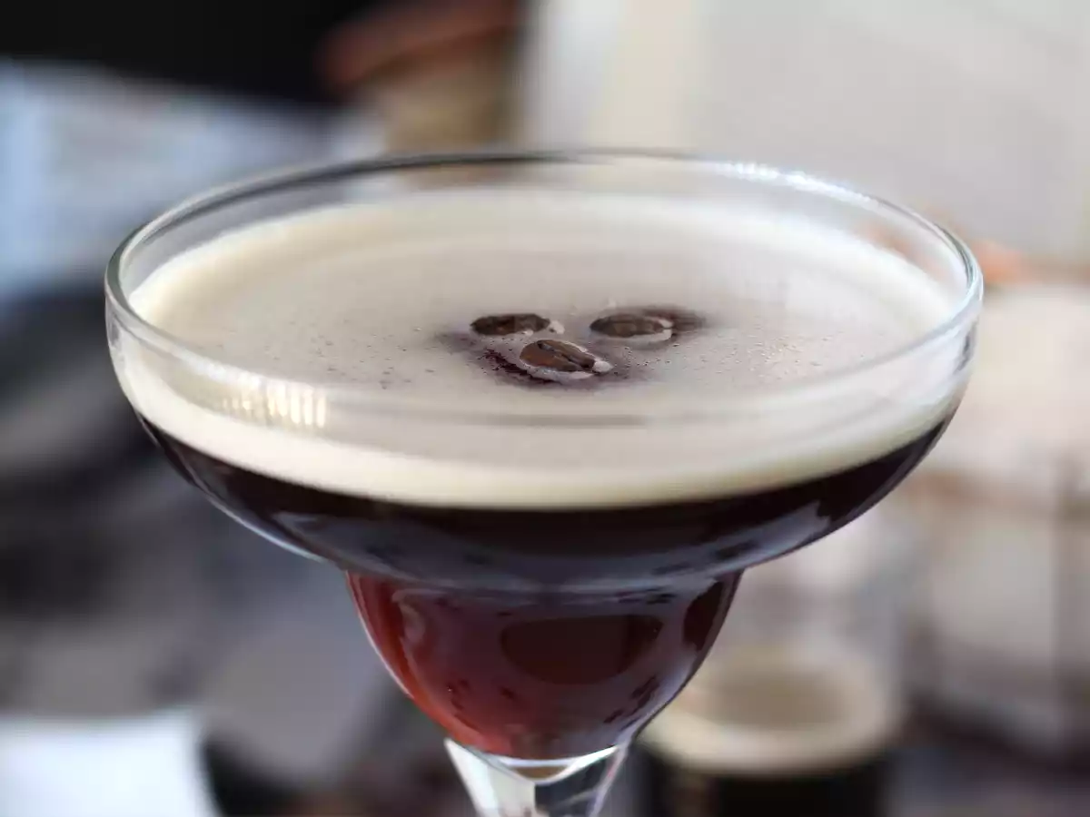 Espresso Martini, o melhor coquetel de café com vodka - foto 2
