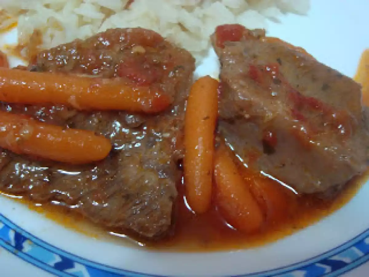 Estufado de carne de vaca com cenouras baby - foto 2