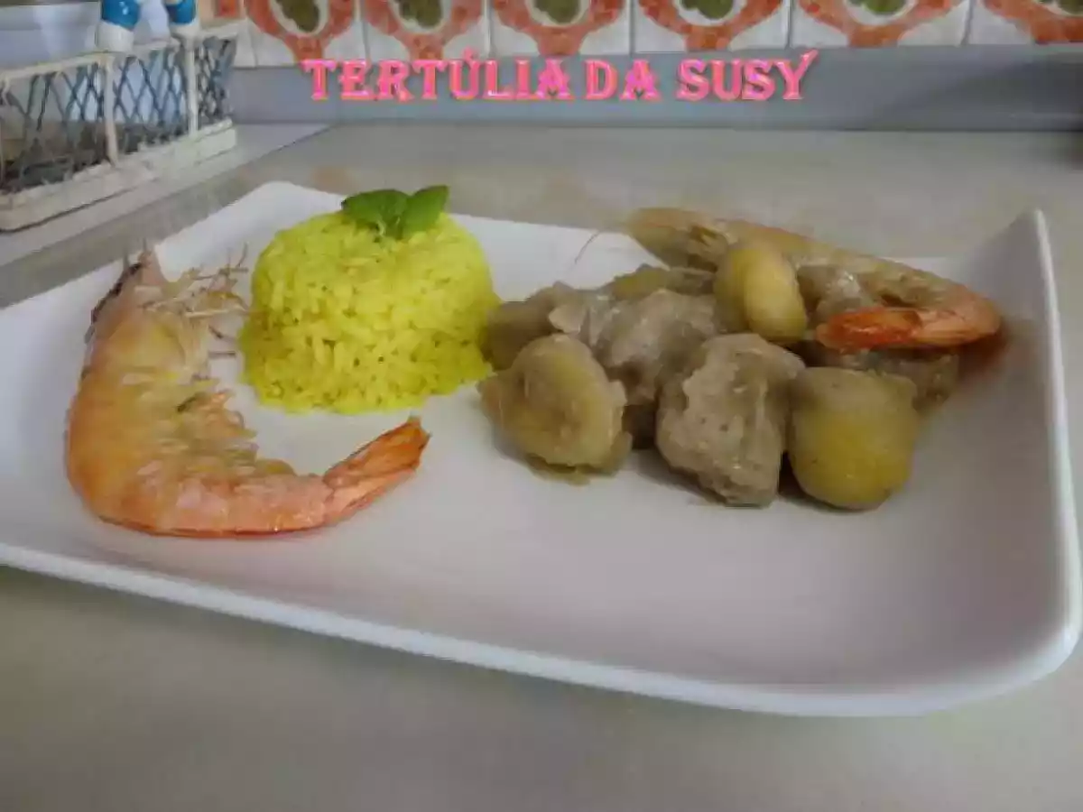 Estufado de porco preto, camarão e castanhas com arroz de caril e hortelã - foto 3