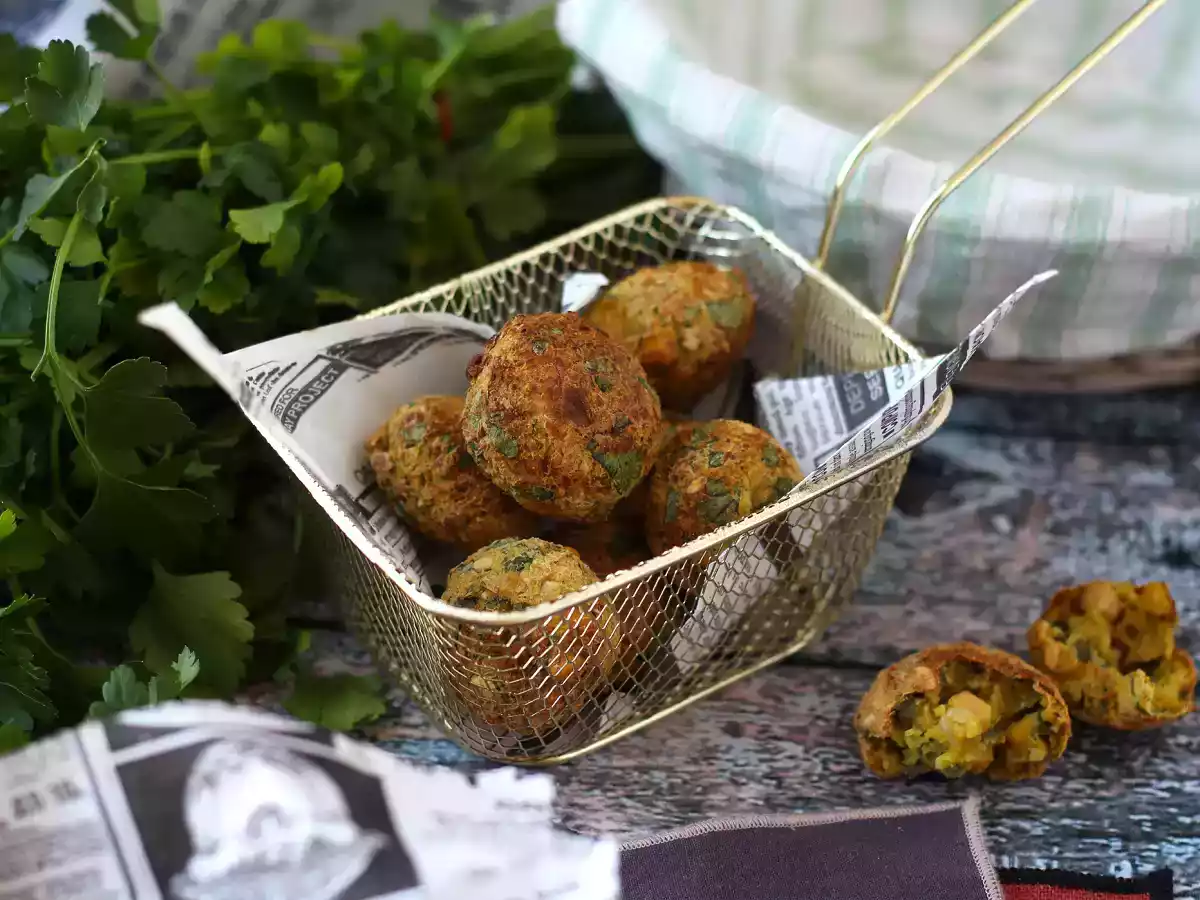 Falafels na Air Fryer, o bolinho de grão de bico crocante e sem fritura! - foto 4