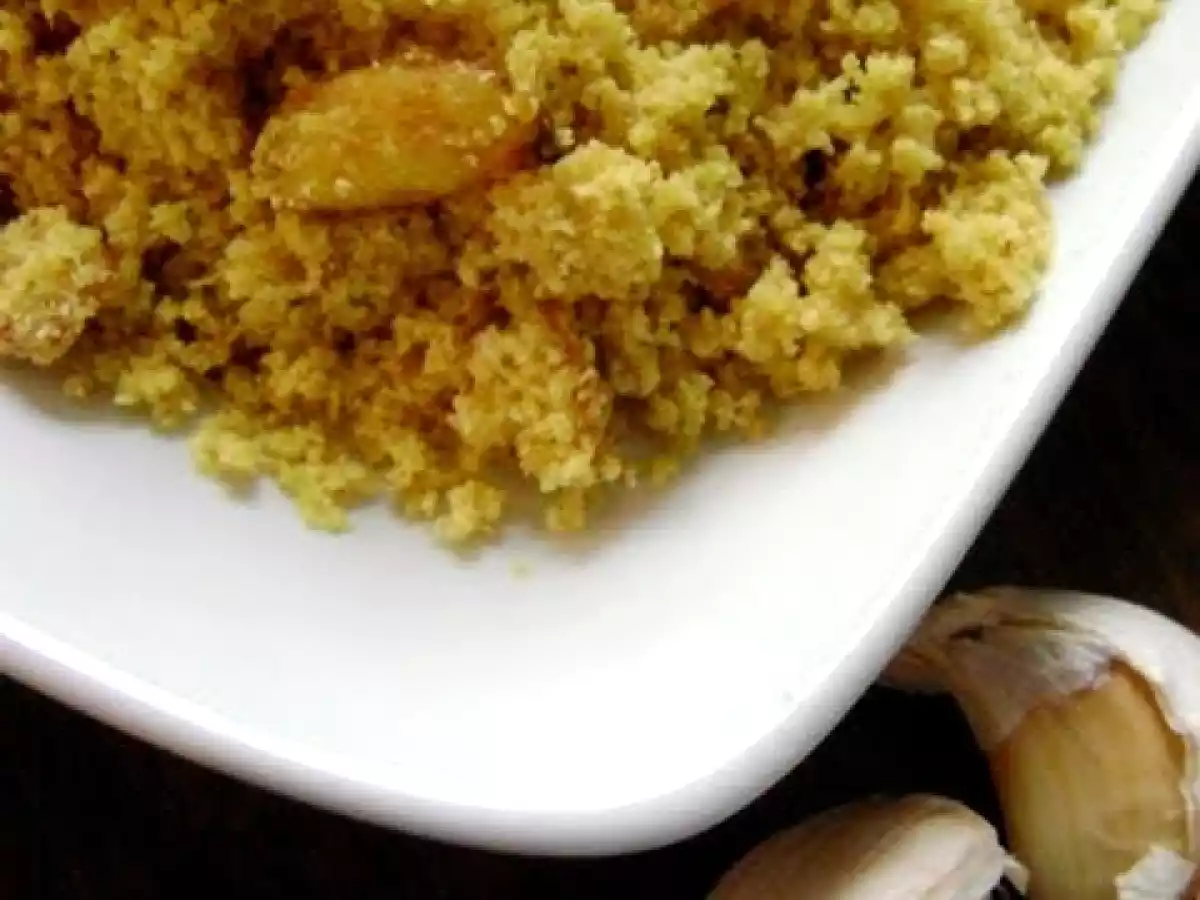 FAROFA DE ALHO E AZEITE