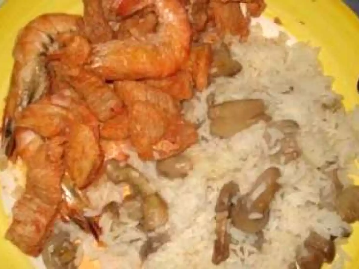 FEBRAS COM CAMARÃO E ARROZ DE COGUMELOS...