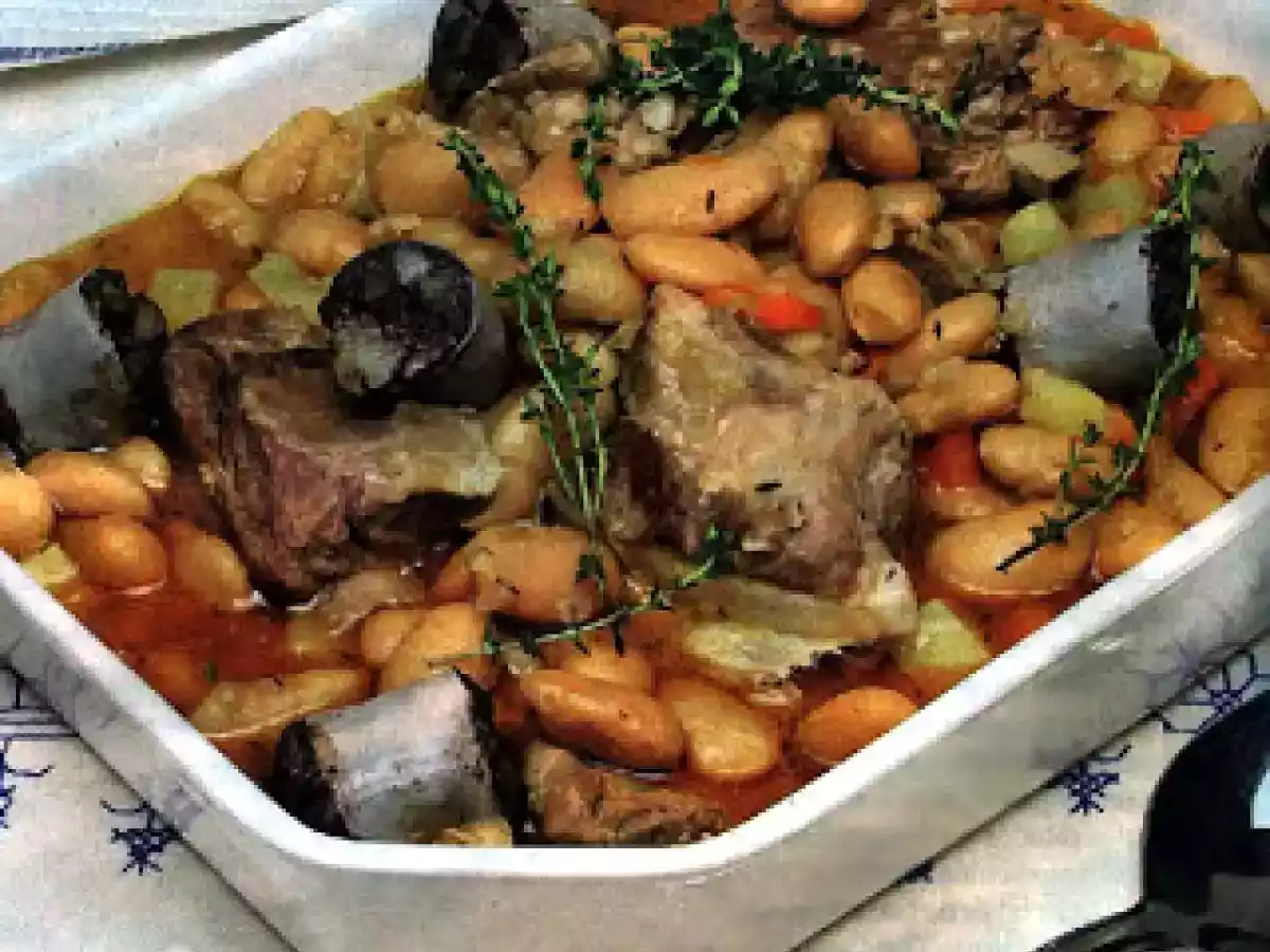 Feijoada à Madeirense