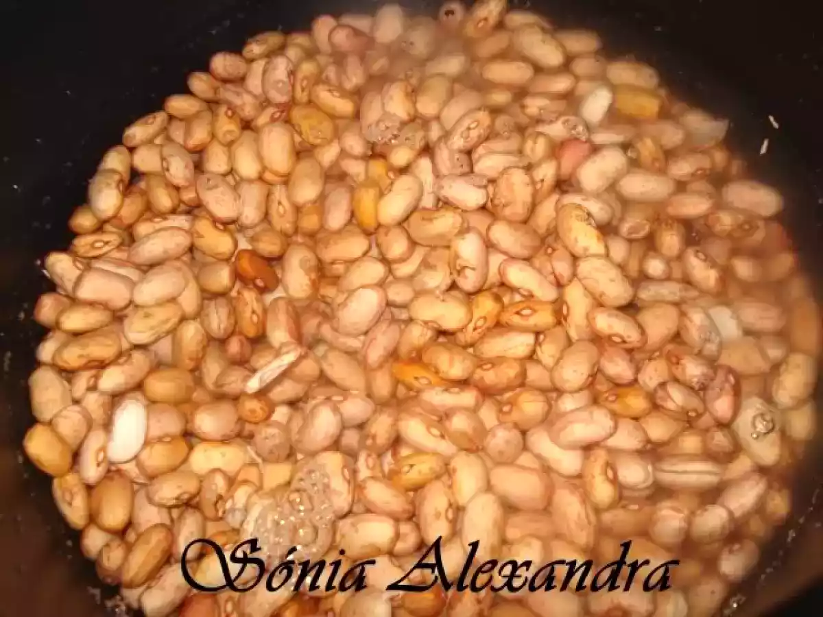 FEIJOADA DE CHOCOS COM COUVE LOMBARDA... - foto 2