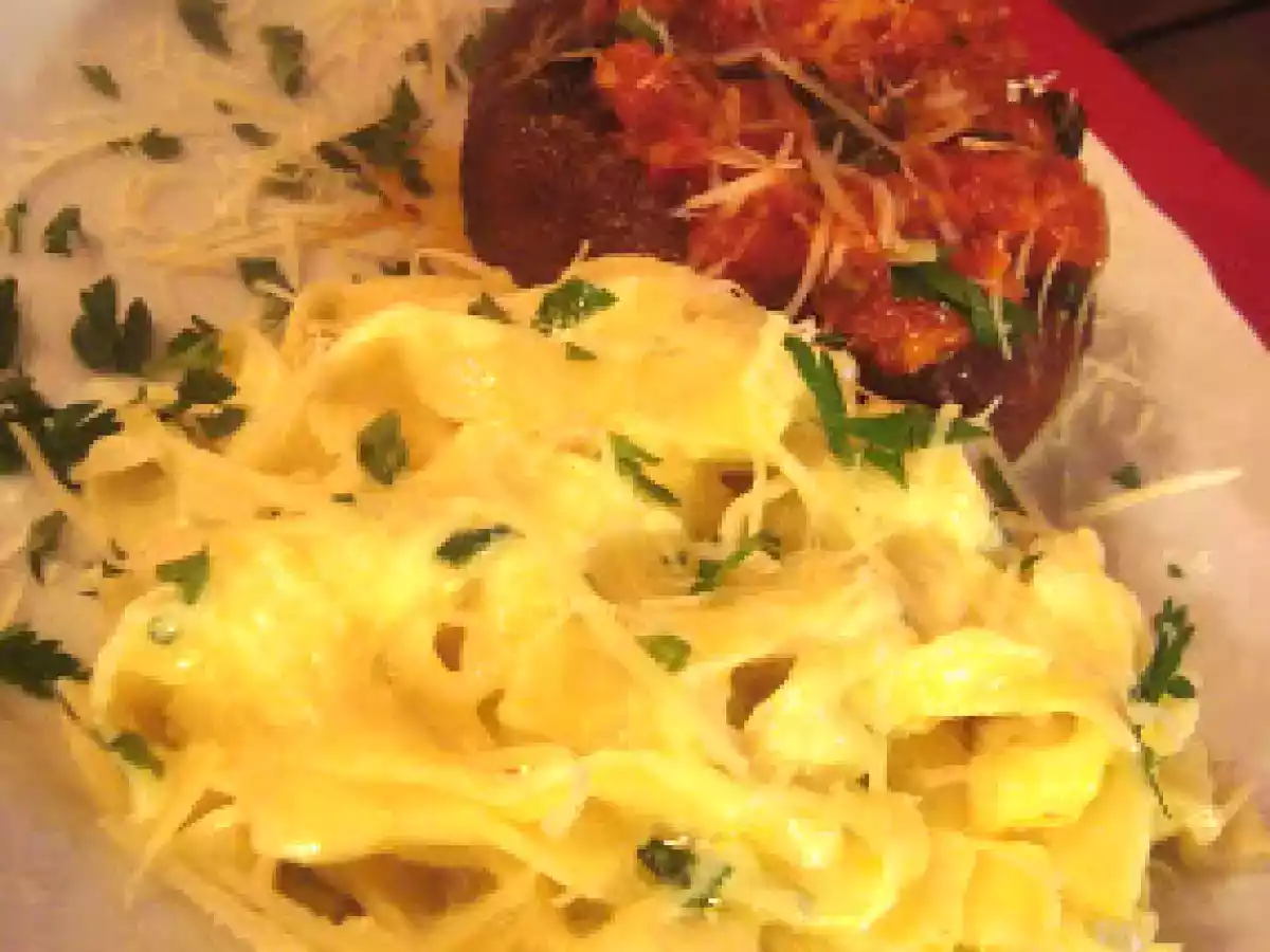 Fettuccine com polpettone