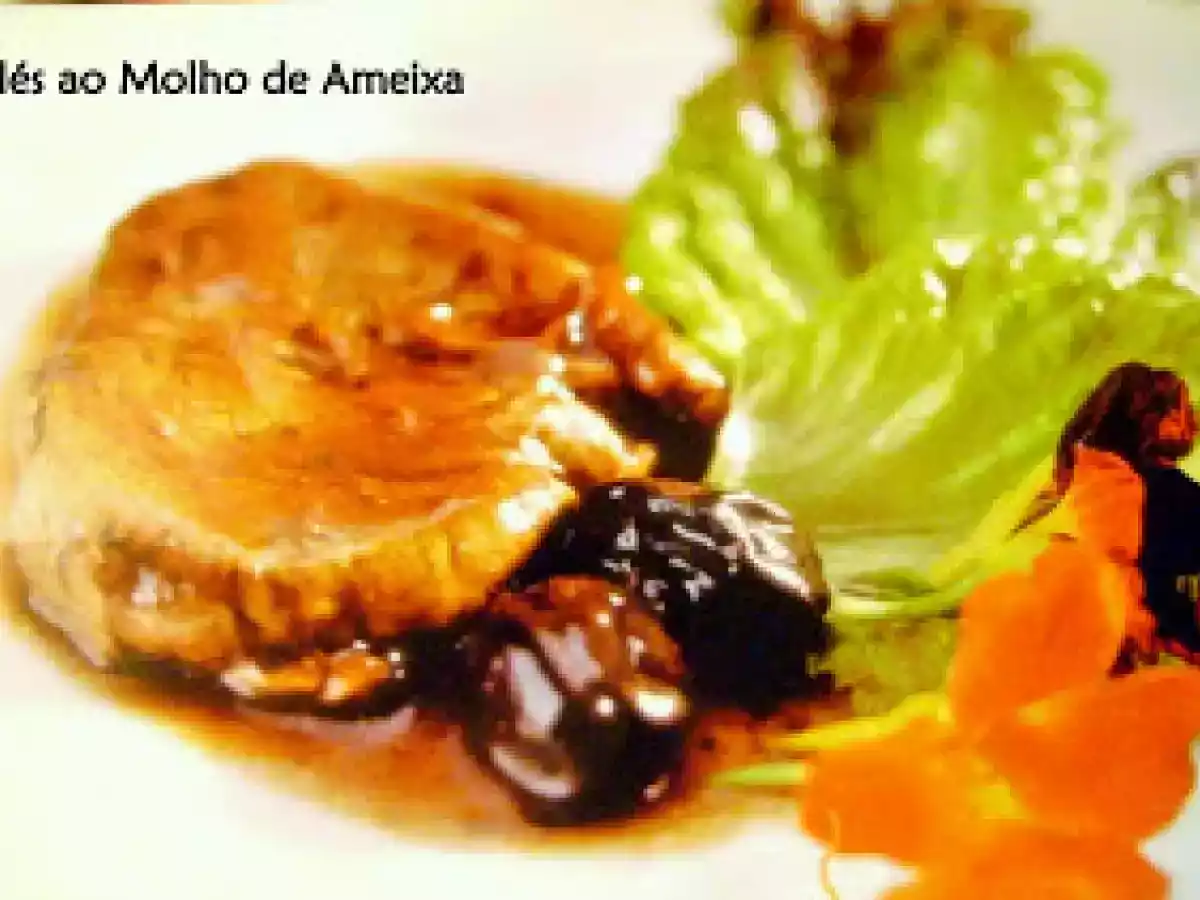 Filé ao Molho de Ameixas