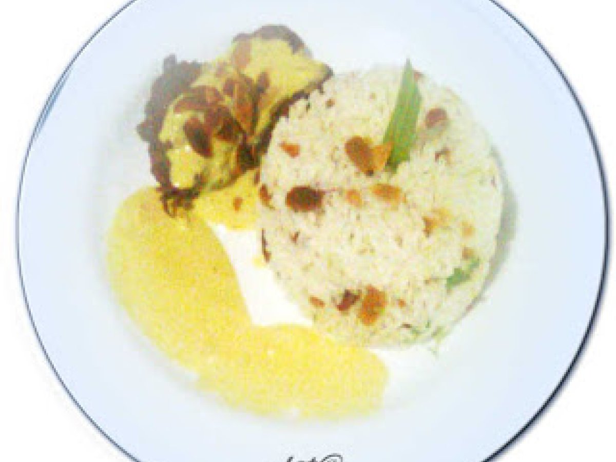 Filé com molho de mostarda, arroz com nozes e alho-poró
