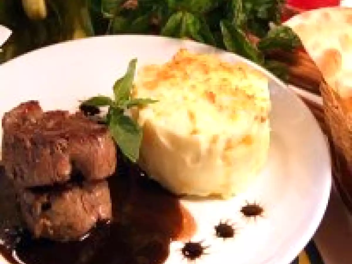 Filé Mignon ao Molho de Vinho