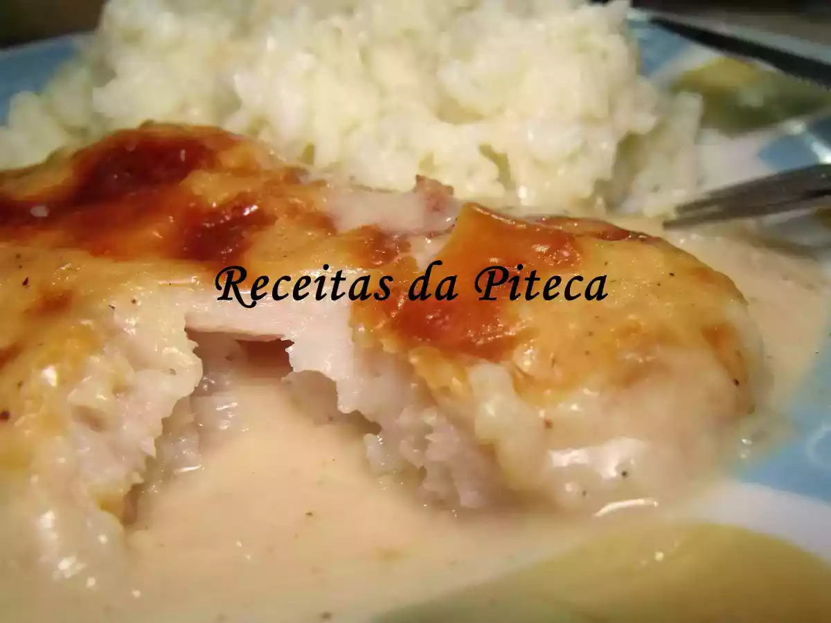 Filetes de peixe gato com queijo e béchamel - foto 2
