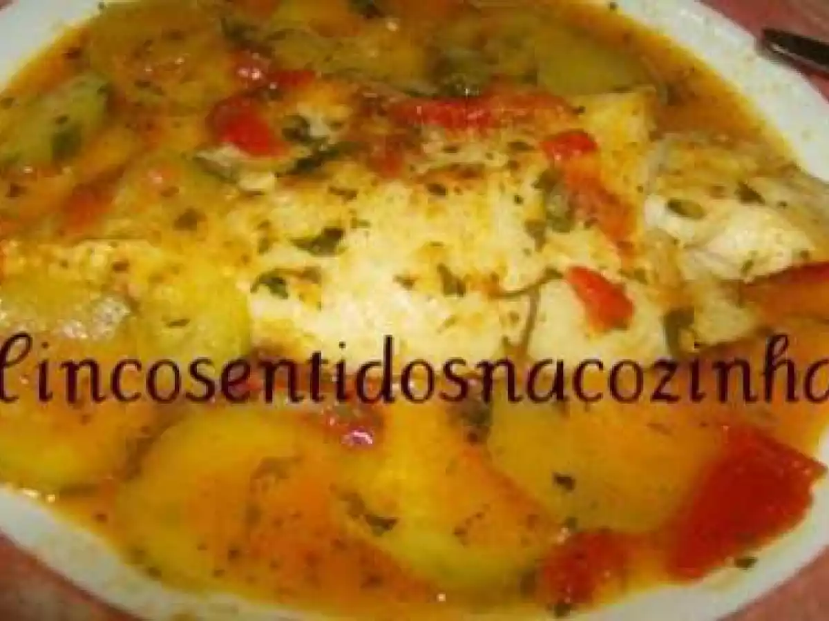 Filetes de pescada estufados com courgette(abobrinha)