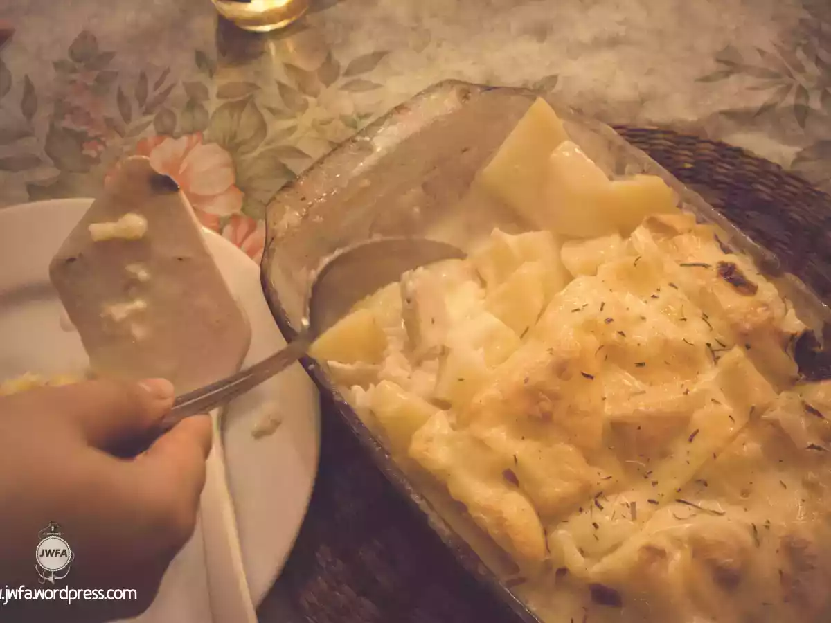 Filetes de pescada no forno com natas