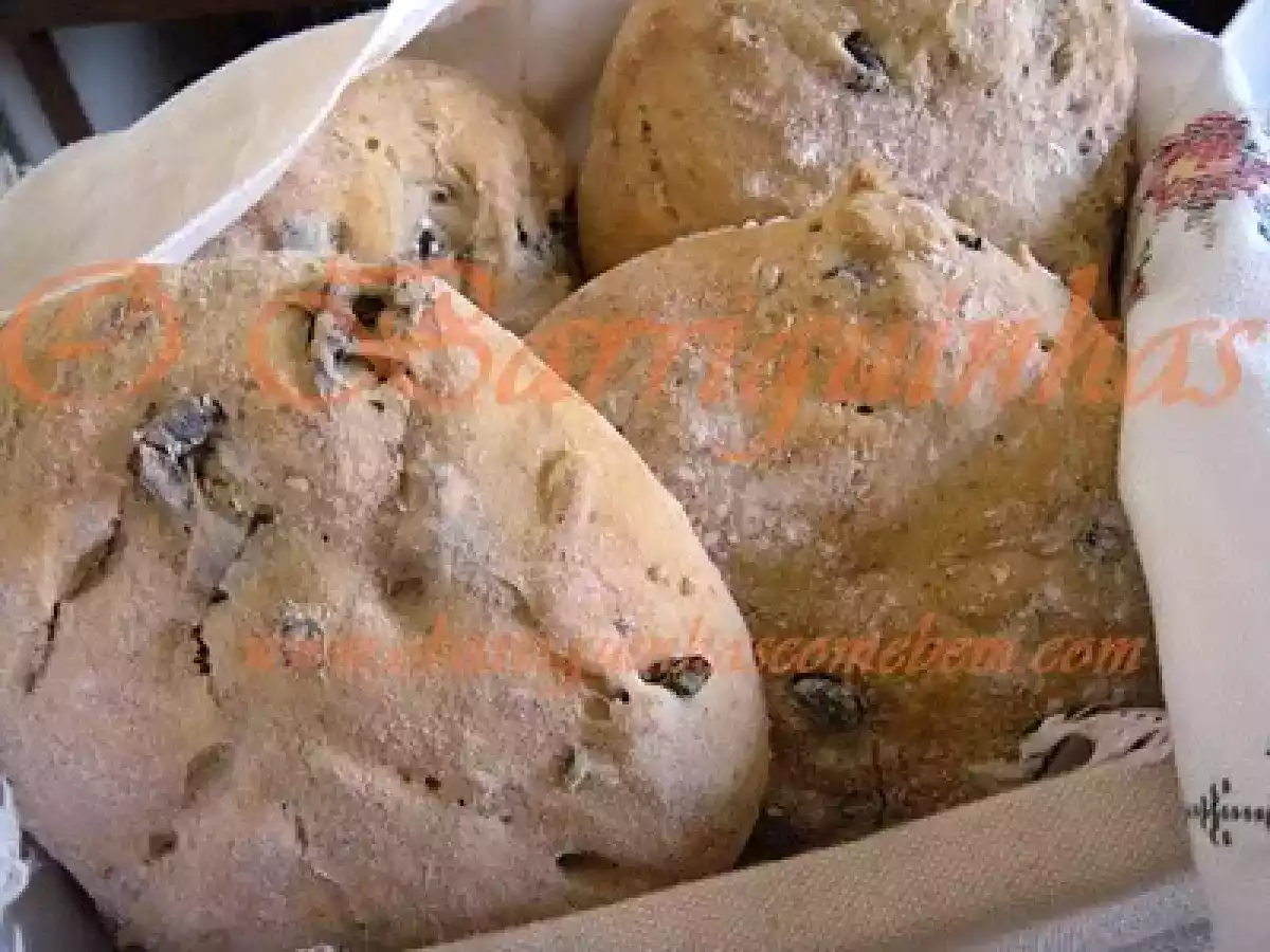 Focaccia - Pão com Azeitonas e Ervas Aromáticas