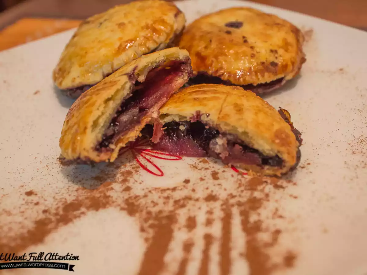 Folhadinhos de maçã com doce de bagas de sabugueiro