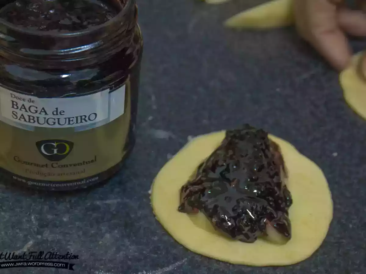 Folhadinhos de maçã com doce de bagas de sabugueiro - foto 2