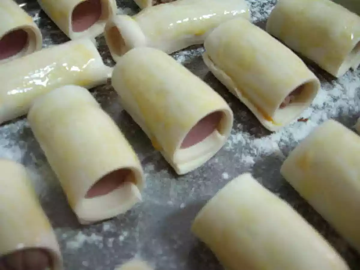Folhadinhos de Salsicha (aperitivos)