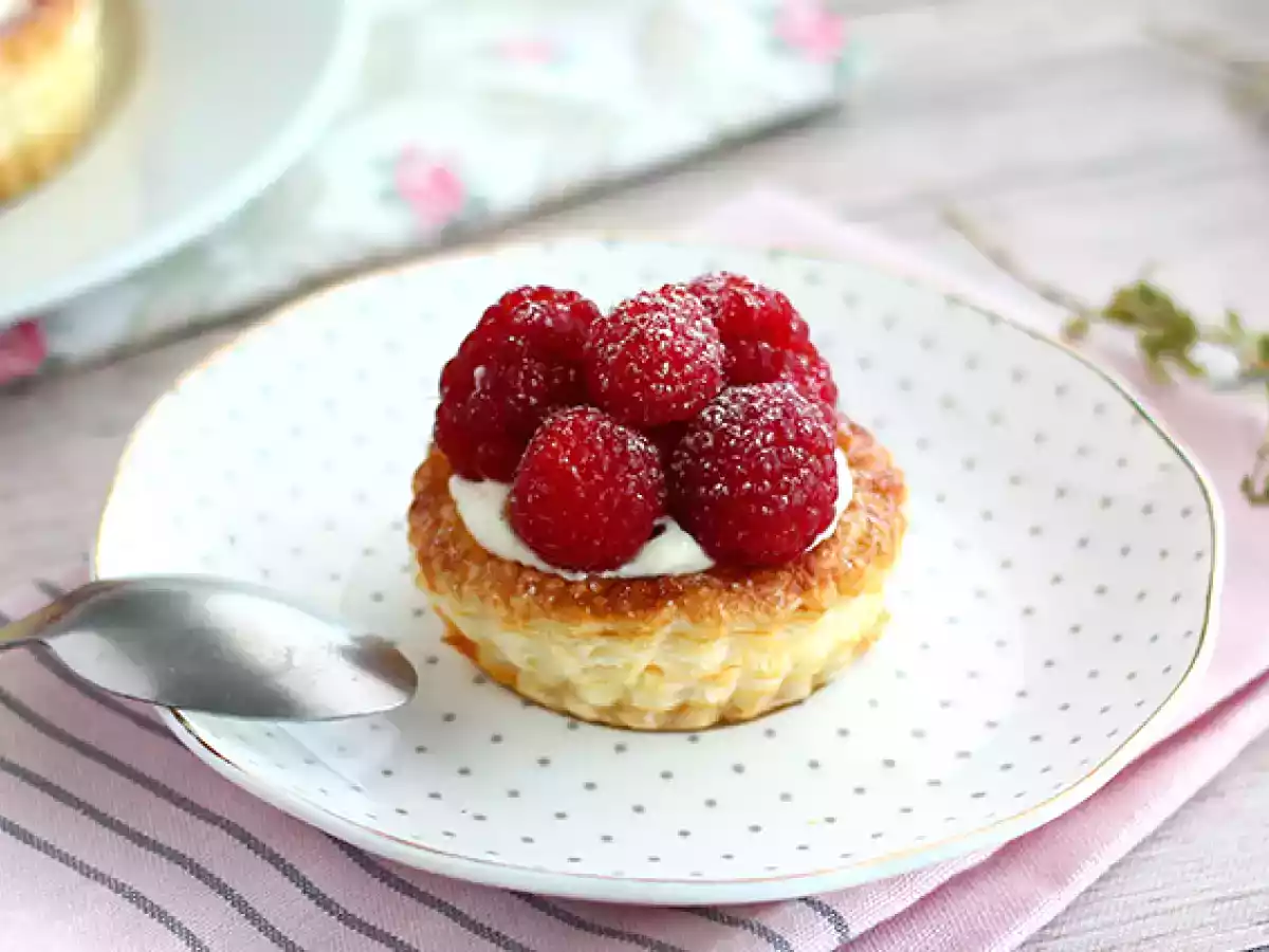 Folhado de framboesa e mascarpone