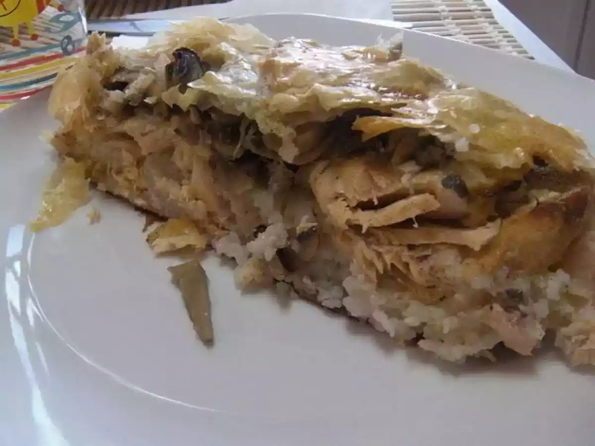 Folhado Misto de Peixe, Cogumelos e Arroz Jasmim