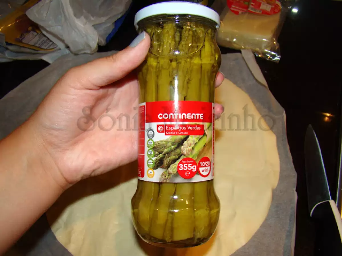Folhados de Espargos, Queijo e Sementes de Linhaça e Papoila / Bifes de Perú e Cogumelos - foto 2