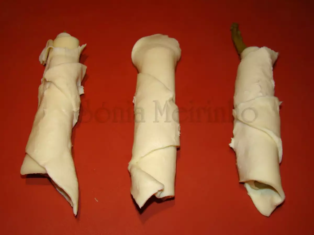 Folhados de Espargos, Queijo e Sementes de Linhaça e Papoila / Bifes de Perú e Cogumelos - foto 5
