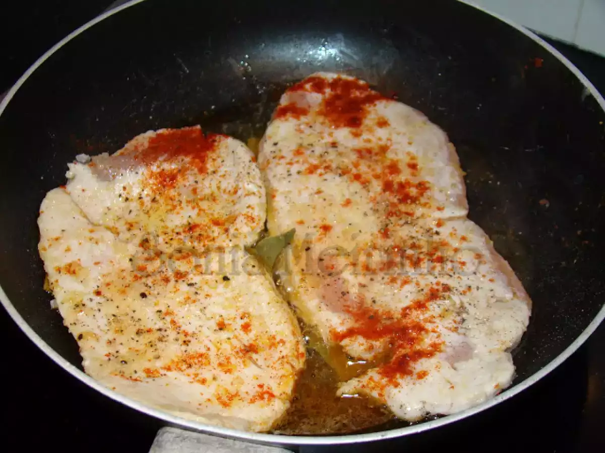 Folhados de Espargos, Queijo e Sementes de Linhaça e Papoila / Bifes de Perú e Cogumelos - foto 7