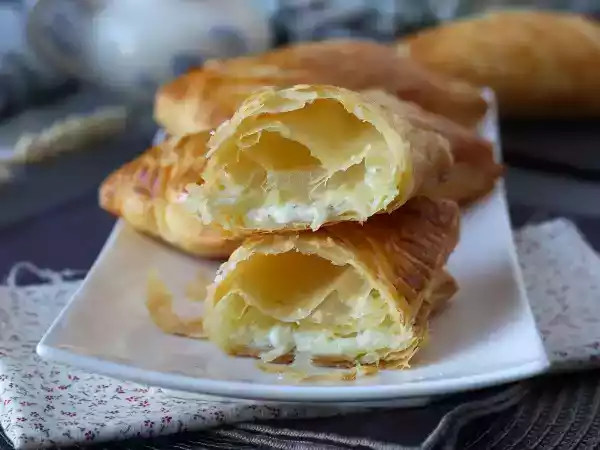 Receita Folhados de queijo: uma receita super fácil e deliciosa