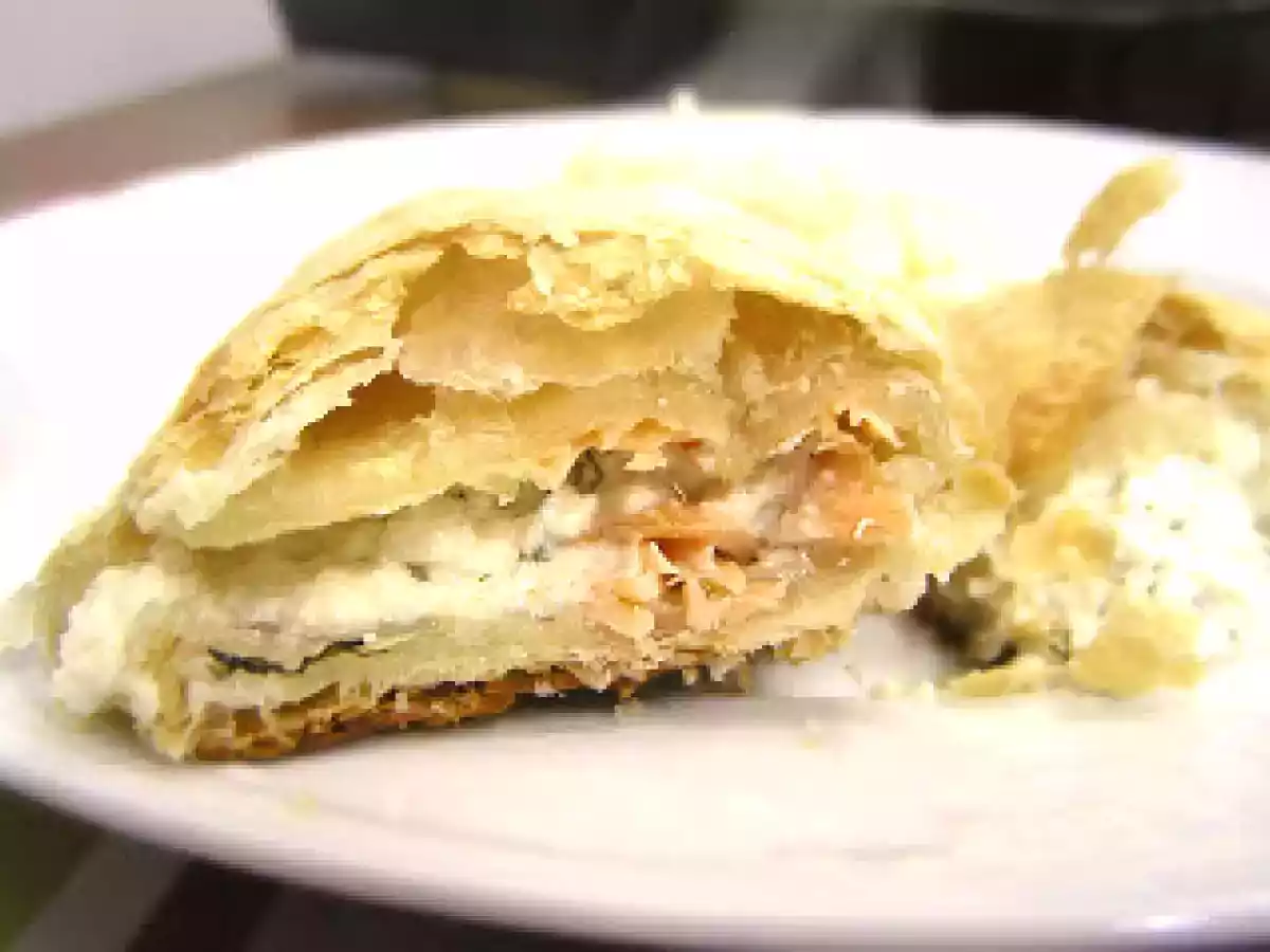 Folhados de Salmão e Requeijão