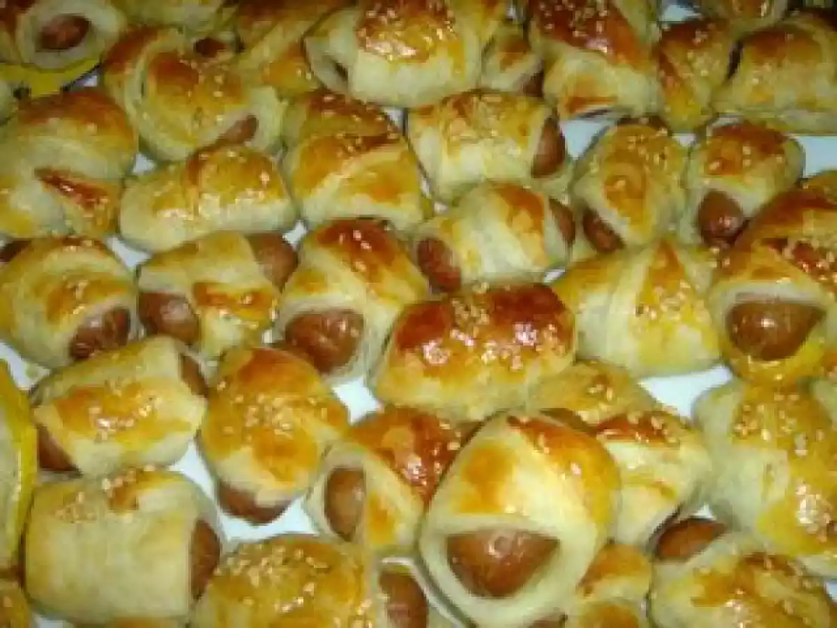 Folhados de Salsicha