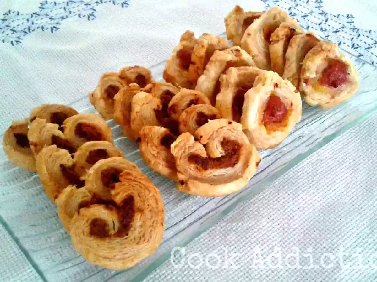 Folhados de salsicha com mostarda & palmiers de alheira